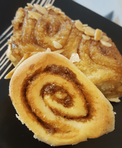 january01_cinnamonrolls